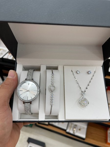 Women watche set -w.w.s.00